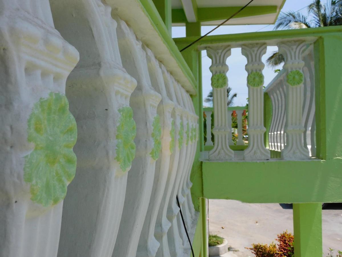 Hotel Casa De Huespedes Yoli By Rotamundos Playa Chachalacas Exterior foto