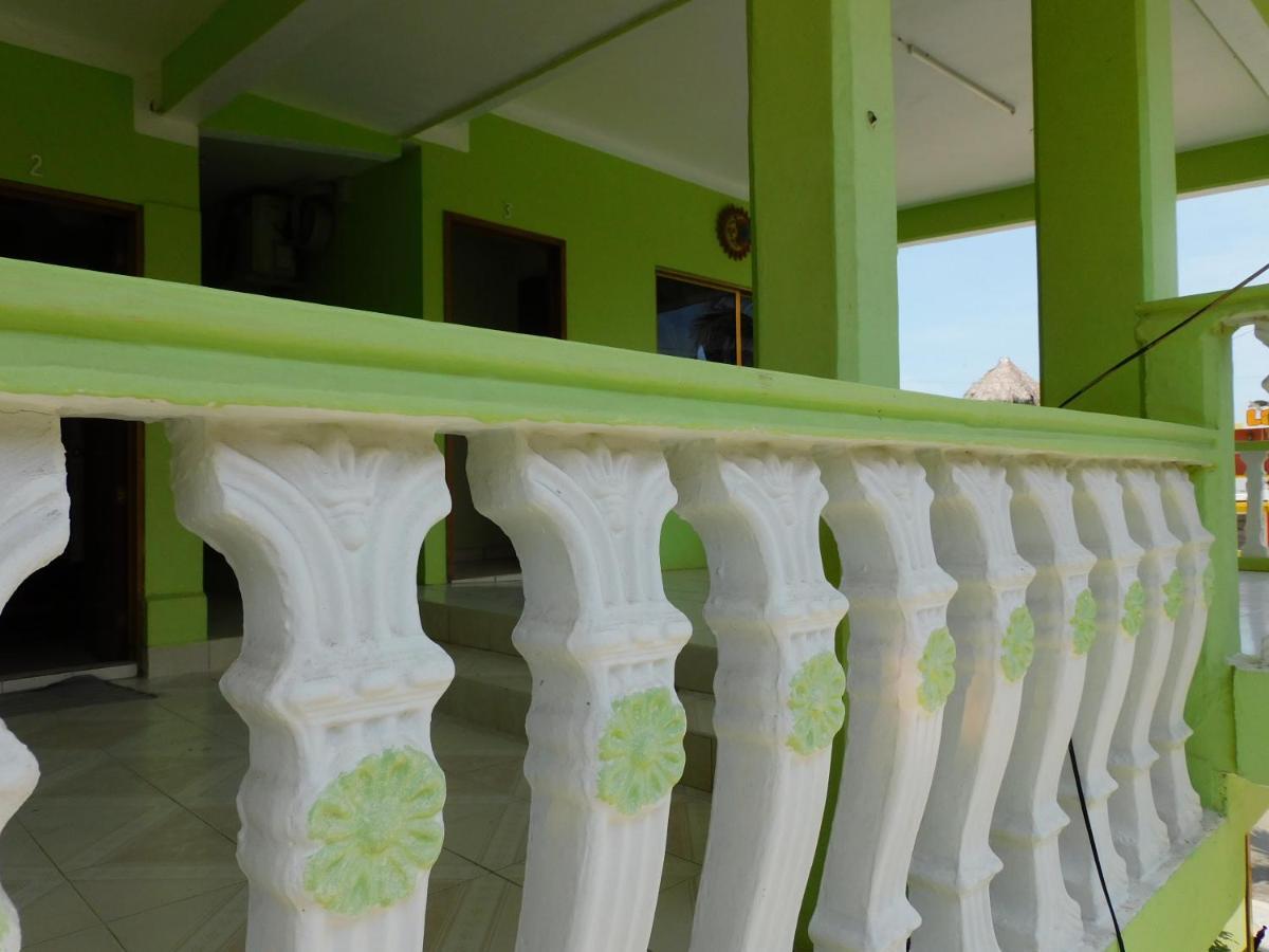 Hotel Casa De Huespedes Yoli By Rotamundos Playa Chachalacas Exterior foto